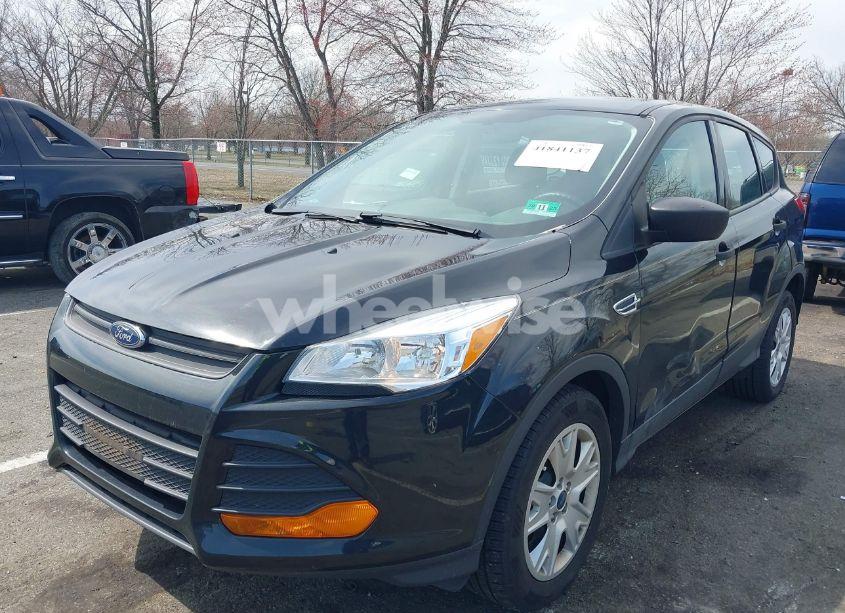 Photo 2 of 2015 Ford Escape S (VIN 1FMCU0F73FUA47879)