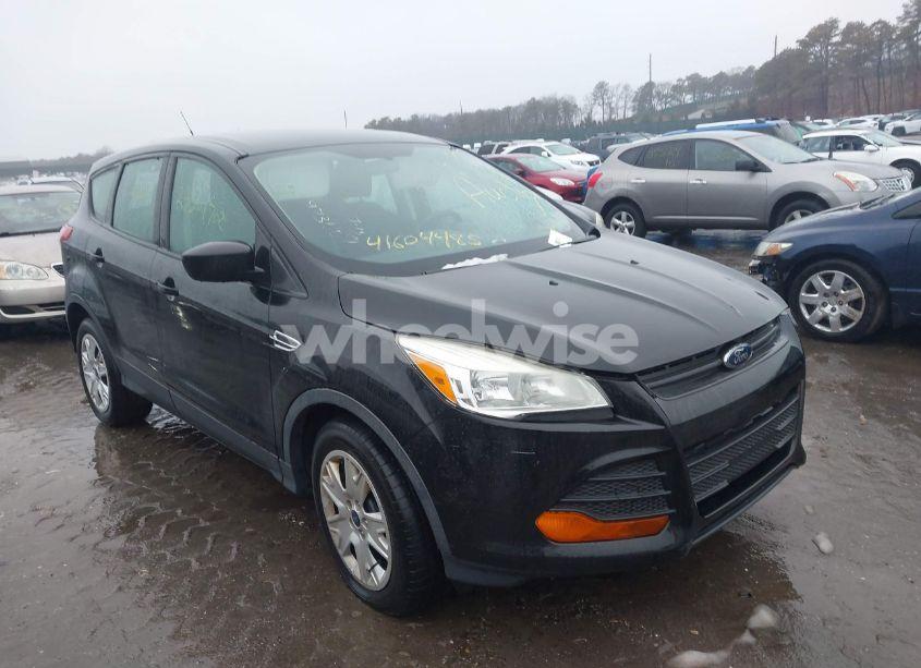 2015 Ford Escape S (VIN 1FMCU0F73FUA72989) main photo