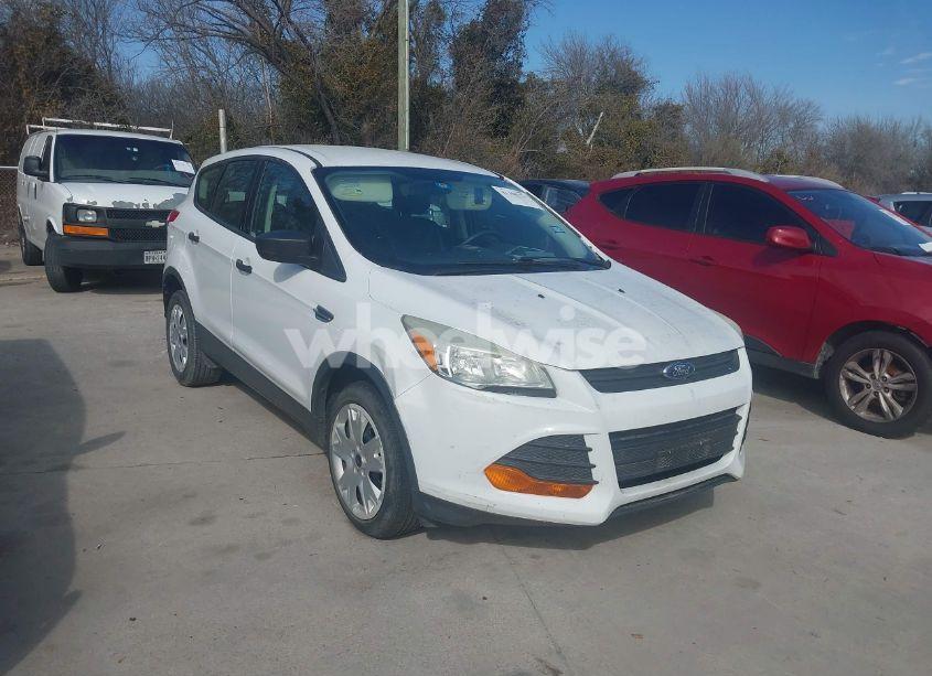 2015 Ford Escape S (VIN 1FMCU0F73FUB45245) main photo