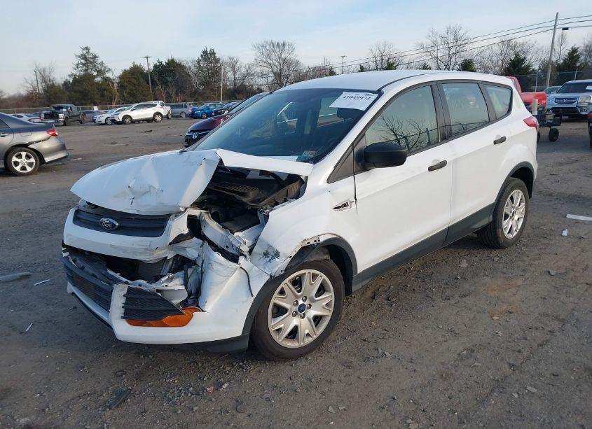 Photo 2 of 2015 Ford Escape S (VIN 1FMCU0F73FUC21398)