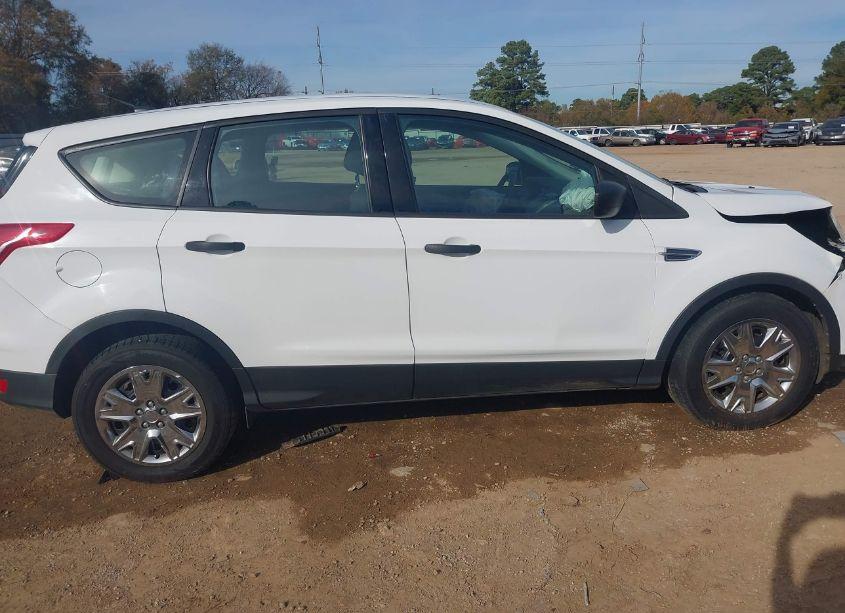 Photo 13 of 2016 Ford Escape S (VIN 1FMCU0F73GUA09814)