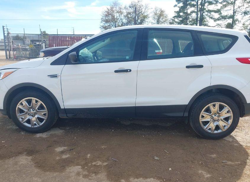 Photo 14 of 2016 Ford Escape S (VIN 1FMCU0F73GUA09814)