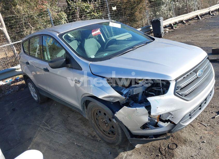 2017 Ford Escape S (VIN 1FMCU0F73HUE64082) main photo