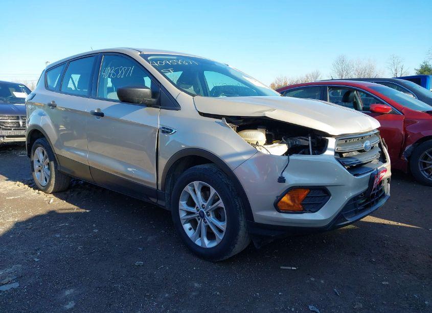2018 Ford Escape S (VIN 1FMCU0F73JUA29391) main photo