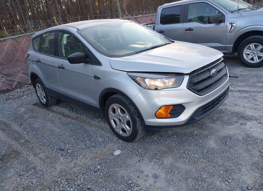 2018 Ford Escape S (VIN 1FMCU0F73JUD33899) main photo