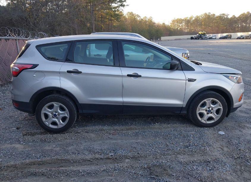 Photo 13 of 2018 Ford Escape S (VIN 1FMCU0F73JUD33899)