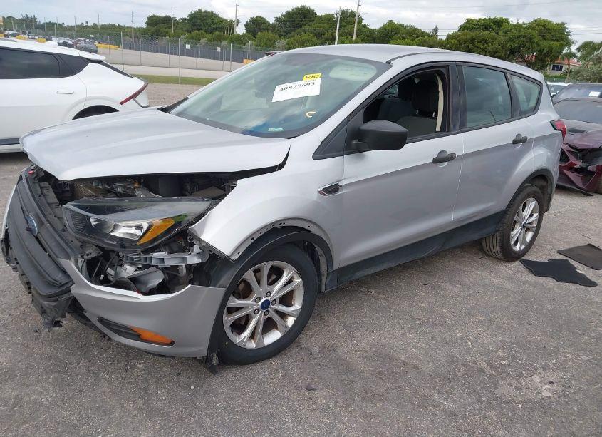 Photo 2 of 2019 Ford Escape S (VIN 1FMCU0F73KUA59170)