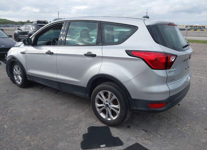 Photo 3 of 2019 Ford Escape S (VIN 1FMCU0F73KUA59170)