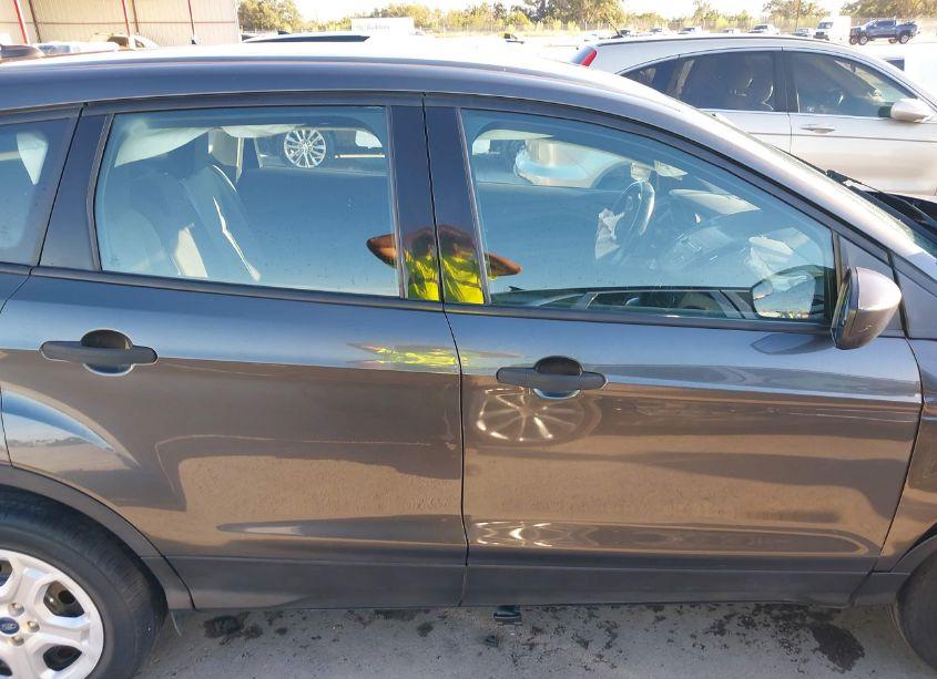 Photo 14 of 2019 Ford Escape S (VIN 1FMCU0F73KUA62909)