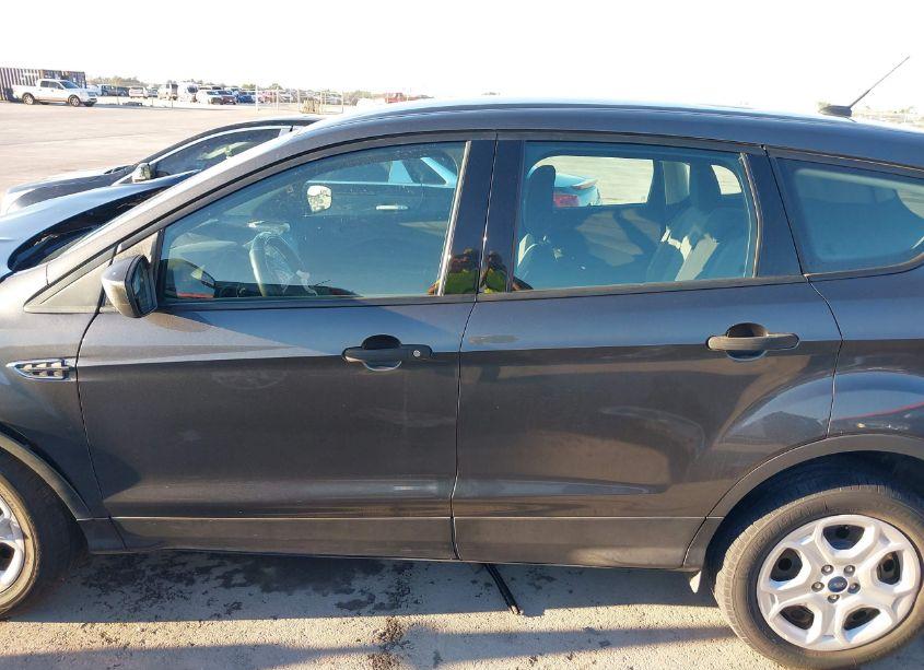 Photo 15 of 2019 Ford Escape S (VIN 1FMCU0F73KUA62909)