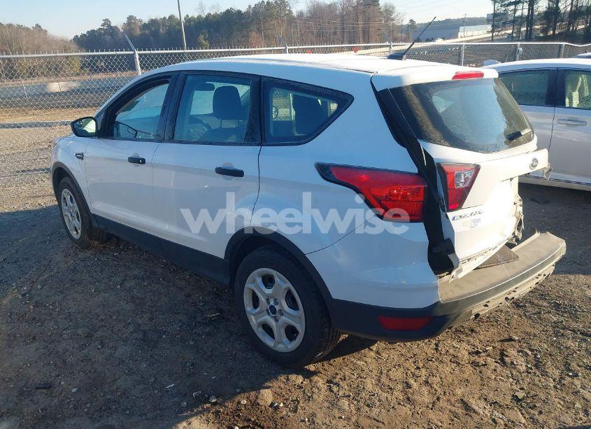 Photo 3 of 2019 Ford Escape S (VIN 1FMCU0F73KUA67558)
