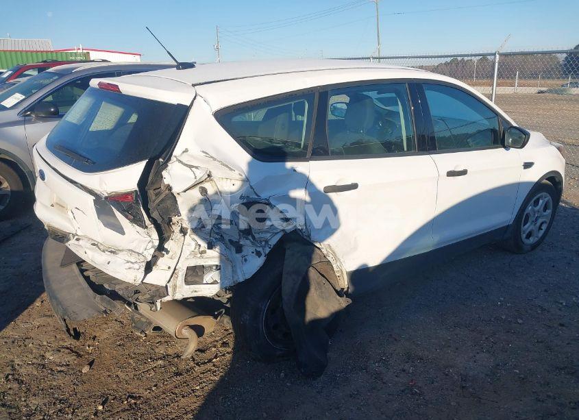 Photo 4 of 2019 Ford Escape S (VIN 1FMCU0F73KUA67558)