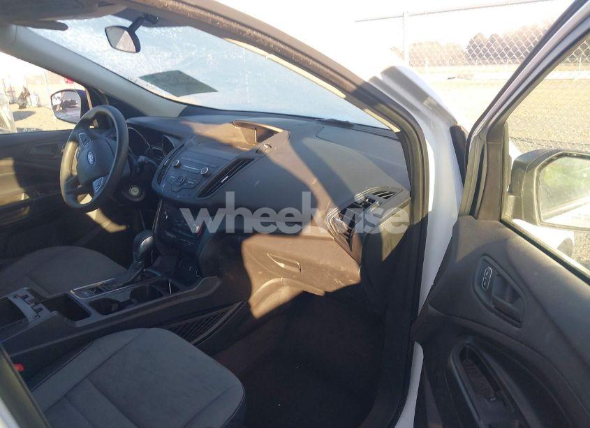 Photo 5 of 2019 Ford Escape S (VIN 1FMCU0F73KUA67558)