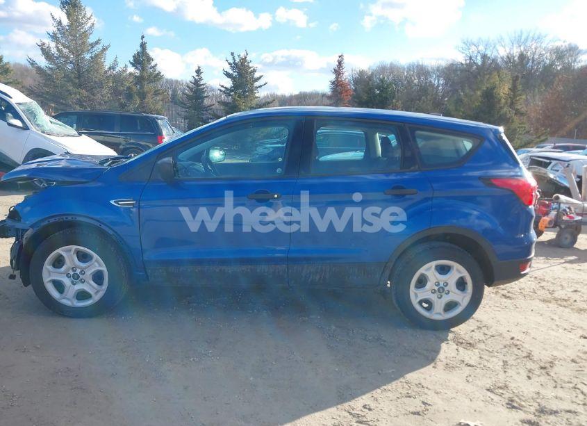 Photo 14 of 2019 Ford Escape S (VIN 1FMCU0F73KUA92265)