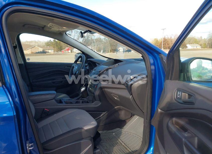 Photo 5 of 2019 Ford Escape S (VIN 1FMCU0F73KUA92265)