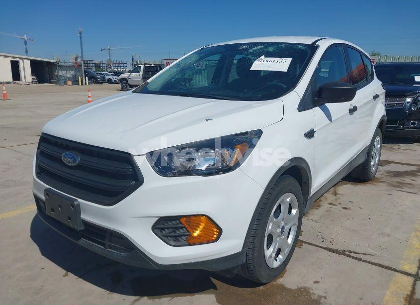 Photo 2 of 2019 Ford Escape S (VIN 1FMCU0F73KUB00462)