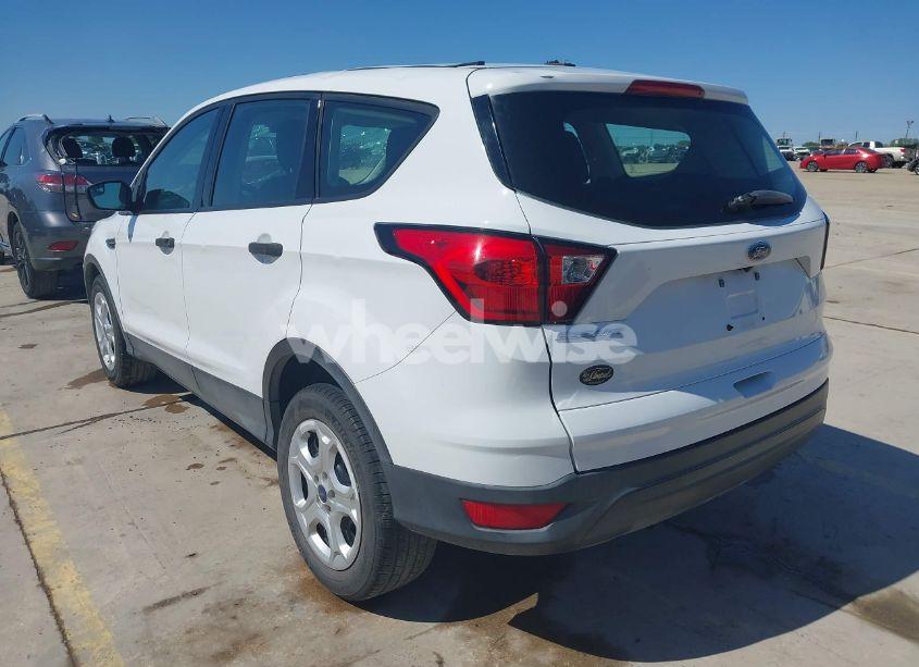 Photo 3 of 2019 Ford Escape S (VIN 1FMCU0F73KUB00462)