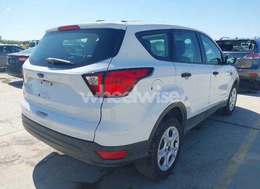 Photo 4 of 2019 Ford Escape S (VIN 1FMCU0F73KUB00462)