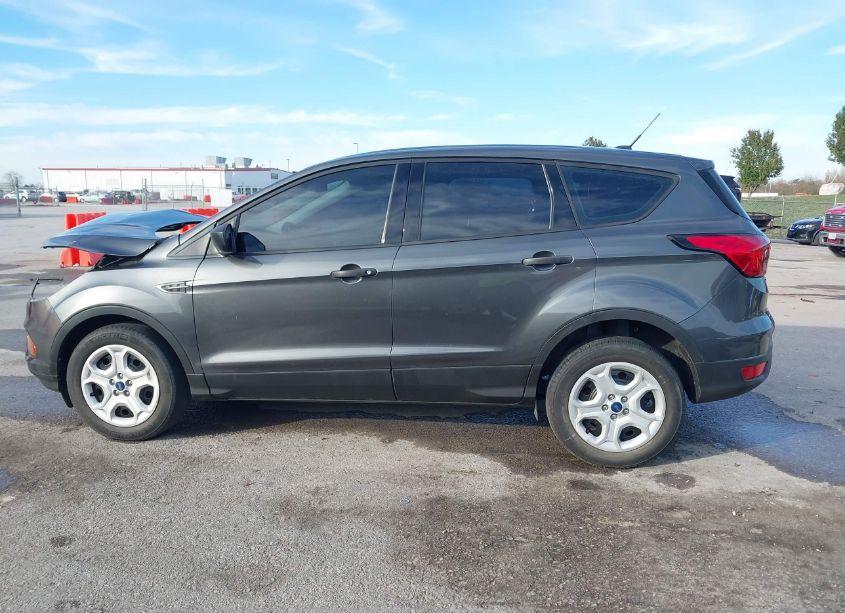 Photo 15 of 2019 Ford Escape S (VIN 1FMCU0F73KUB02602)