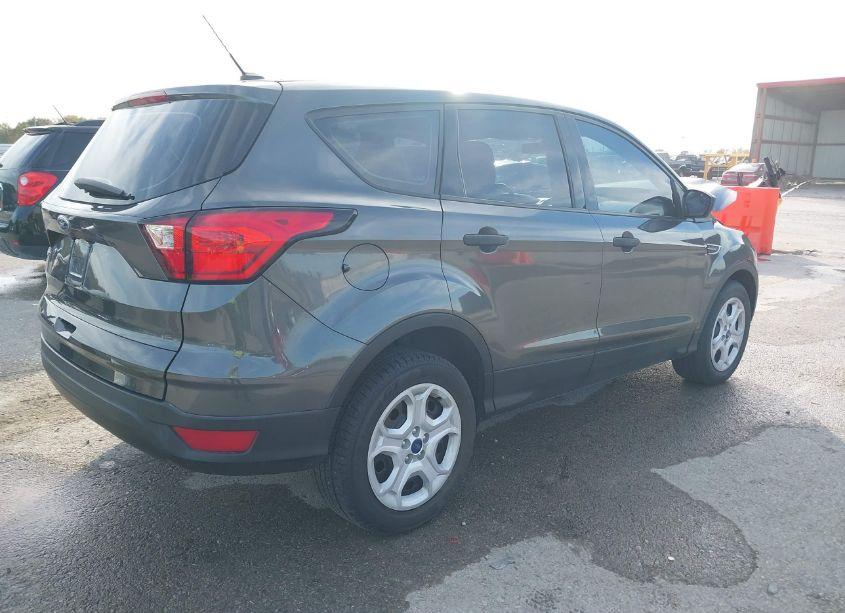 Photo 4 of 2019 Ford Escape S (VIN 1FMCU0F73KUB02602)