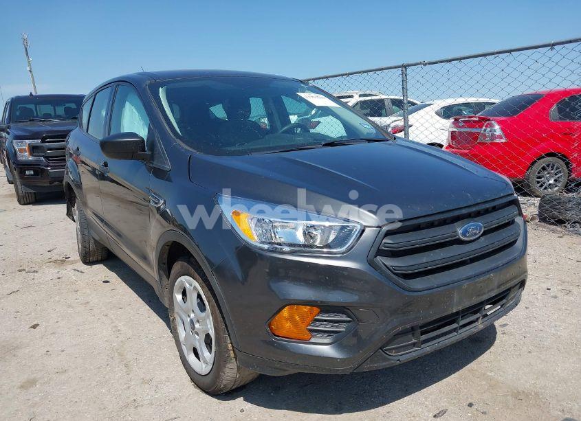 2019 Ford Escape S (VIN 1FMCU0F73KUB94925) main photo