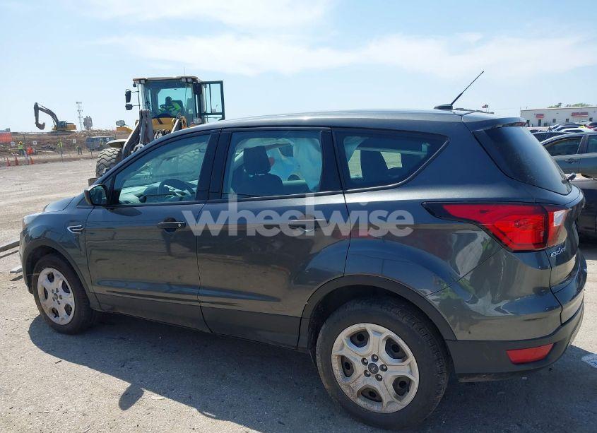 Photo 14 of 2019 Ford Escape S (VIN 1FMCU0F73KUB94925)
