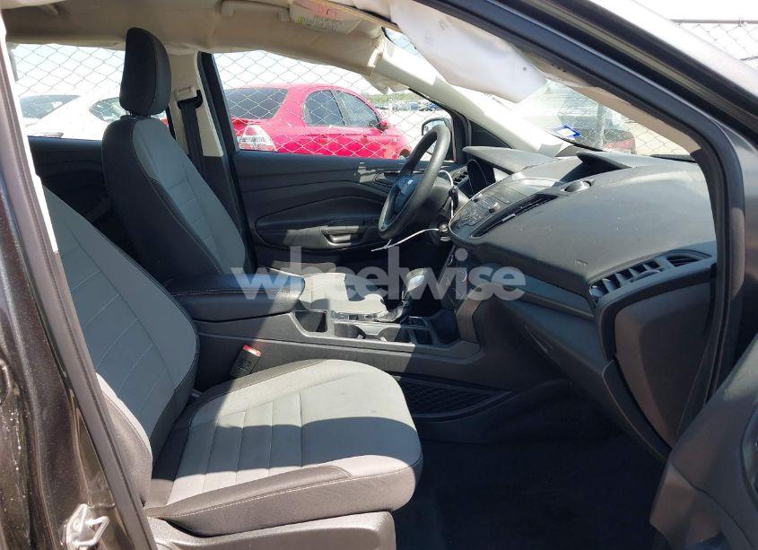 Photo 5 of 2019 Ford Escape S (VIN 1FMCU0F73KUB94925)