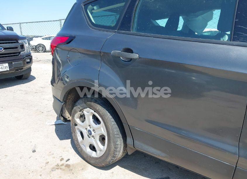 Photo 6 of 2019 Ford Escape S (VIN 1FMCU0F73KUB94925)