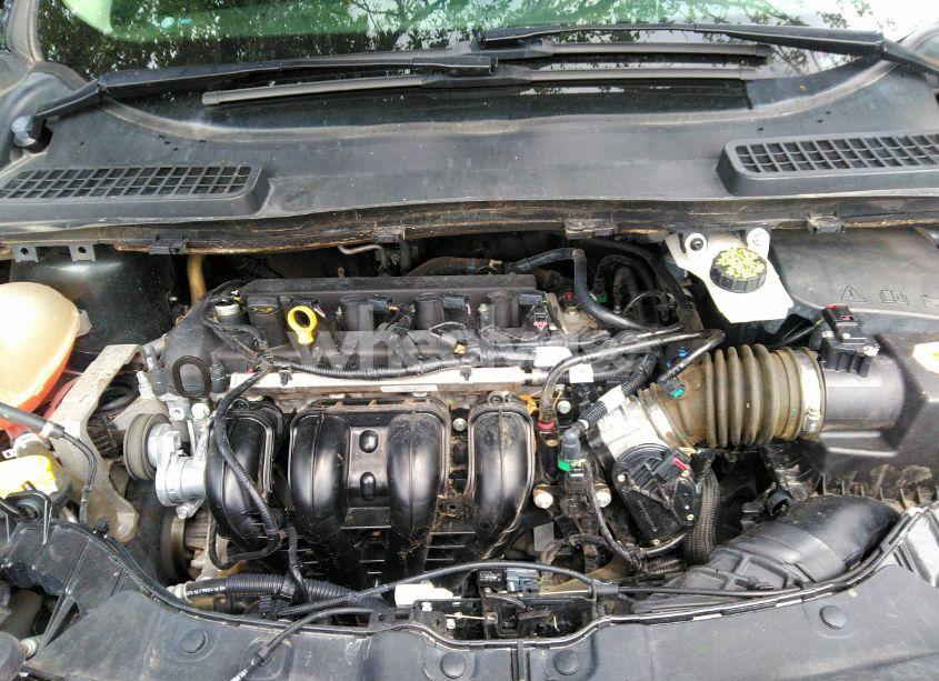 Photo 10 of 2019 Ford Escape S (VIN 1FMCU0F73KUC25400)