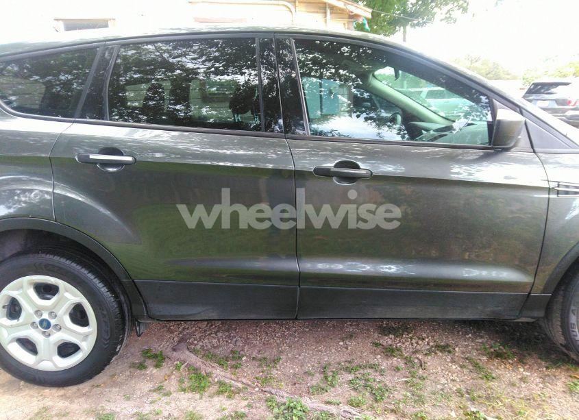 Photo 13 of 2019 Ford Escape S (VIN 1FMCU0F73KUC25400)