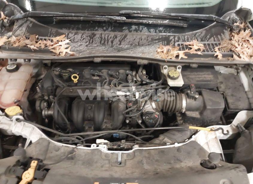 Photo 10 of 2013 Ford Escape S (VIN 1FMCU0F74DUA04875)