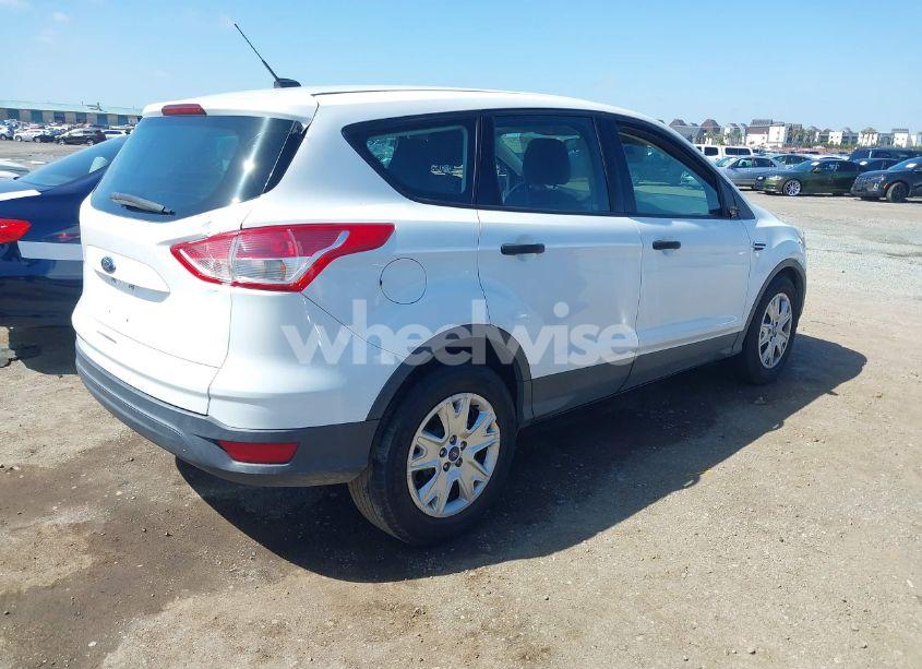 Photo 4 of 2013 Ford Escape S (VIN 1FMCU0F74DUA40498)