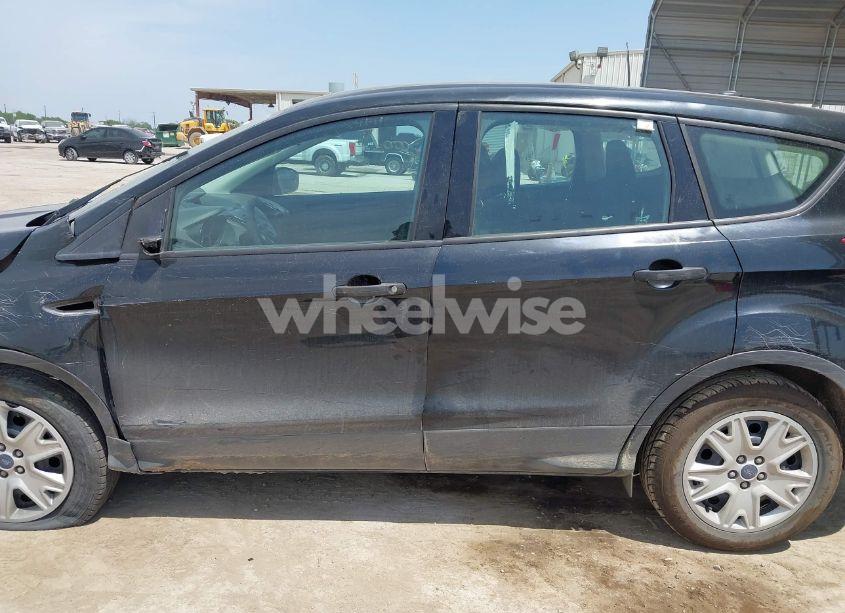 Photo 13 of 2013 Ford Escape S (VIN 1FMCU0F74DUB45395)