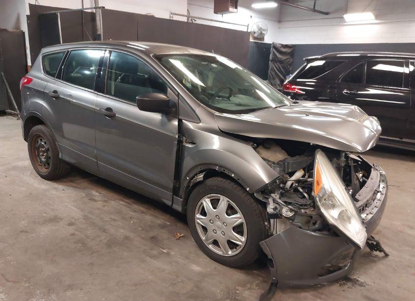 2014 Ford Escape S (VIN 1FMCU0F74EUB52820) main photo