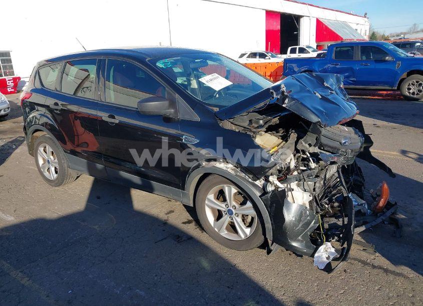 2015 Ford Escape S (VIN 1FMCU0F74FUA63315) main photo