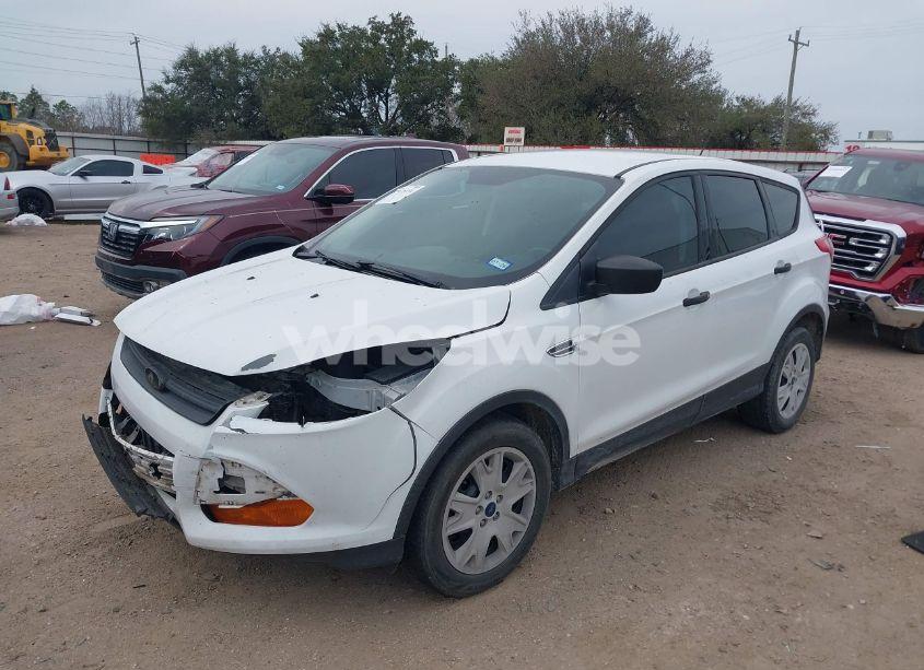 Photo 2 of 2016 Ford Escape S (VIN 1FMCU0F74GUA10132)