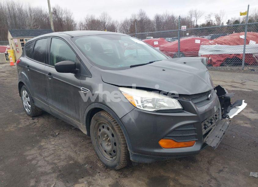 2016 Ford Escape S (VIN 1FMCU0F74GUA41395) main photo