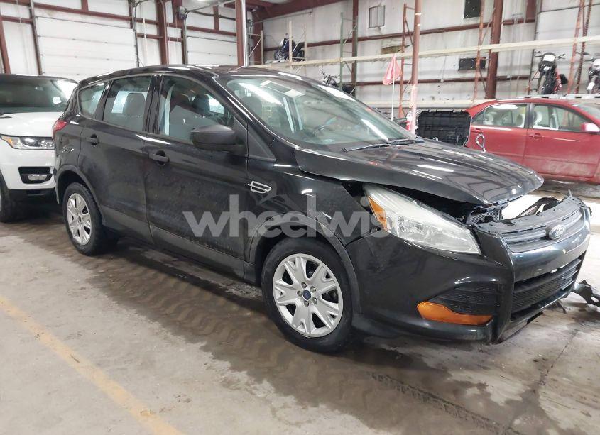 2016 Ford Escape S (VIN 1FMCU0F74GUA96185) main photo