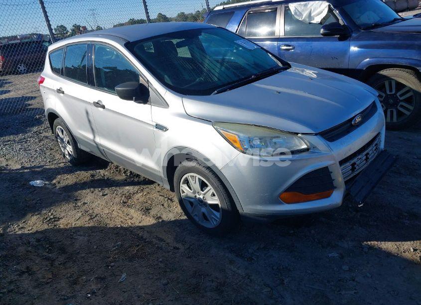 2016 Ford Escape S (VIN 1FMCU0F74GUB98134) main photo