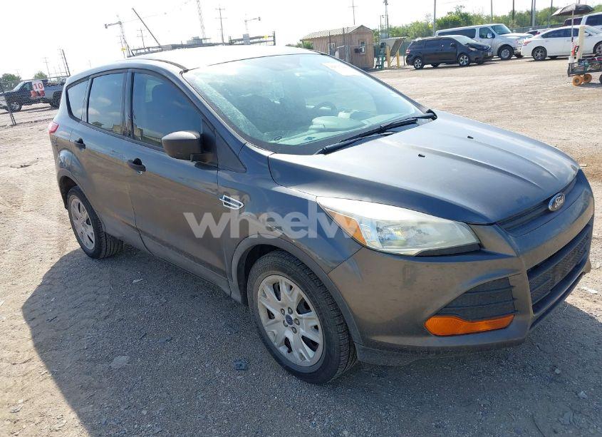 2016 Ford Escape S (VIN 1FMCU0F74GUC25722) main photo