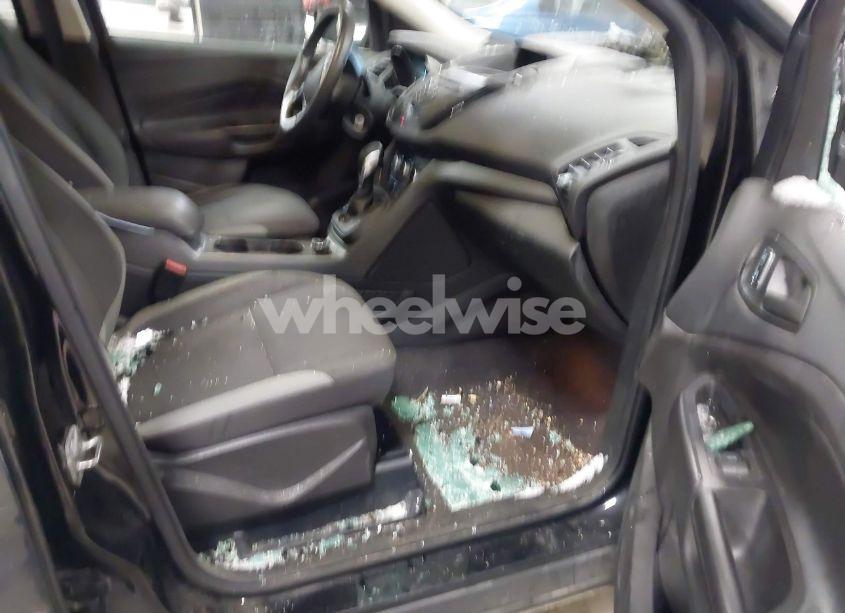 Photo 5 of 2016 Ford Escape S (VIN 1FMCU0F74GUC68781)