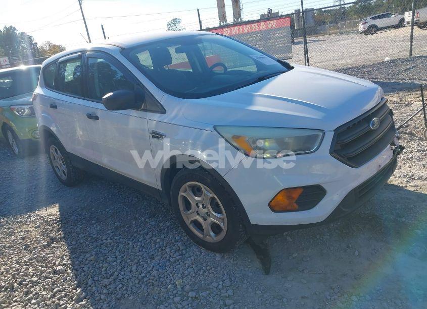 2017 Ford Escape S (VIN 1FMCU0F74HUA89027) main photo