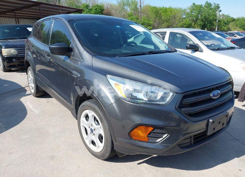 2017 Ford Escape S (VIN 1FMCU0F74HUC00725) main photo