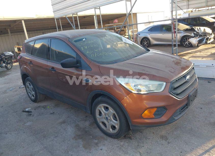 2017 Ford Escape S (VIN 1FMCU0F74HUC87431) main photo