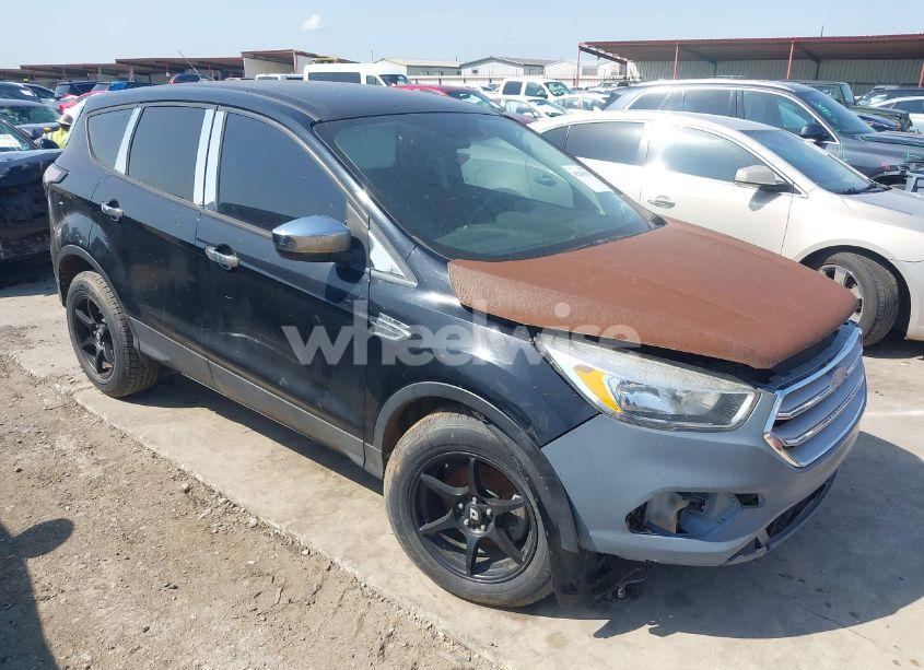 2017 Ford Escape S (VIN 1FMCU0F74HUE94675) main photo