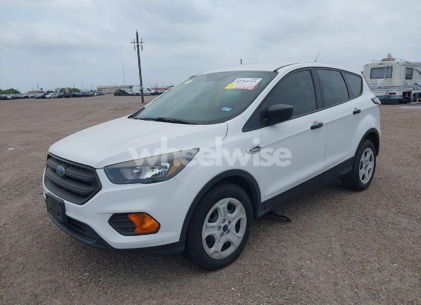Photo 2 of 2018 Ford Escape S (VIN 1FMCU0F74JUA63601)