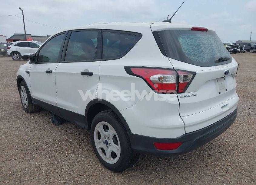 Photo 3 of 2018 Ford Escape S (VIN 1FMCU0F74JUA63601)
