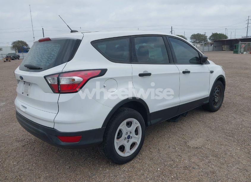 Photo 4 of 2018 Ford Escape S (VIN 1FMCU0F74JUA63601)
