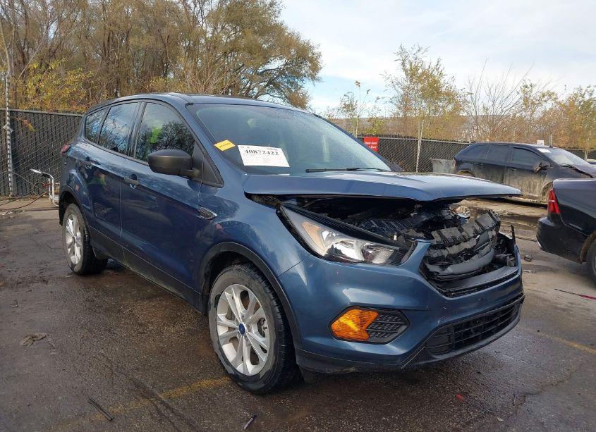 2018 Ford Escape S (VIN 1FMCU0F74JUA91432) main photo