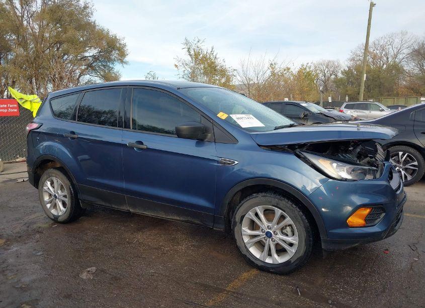 Photo 12 of 2018 Ford Escape S (VIN 1FMCU0F74JUA91432)